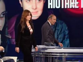 BRUNO VESPA PRESENTA MAI CI FU PIETA’ A PORTA A PORTA con ANGELA CAMUSO ospite in studio dicembre 2015